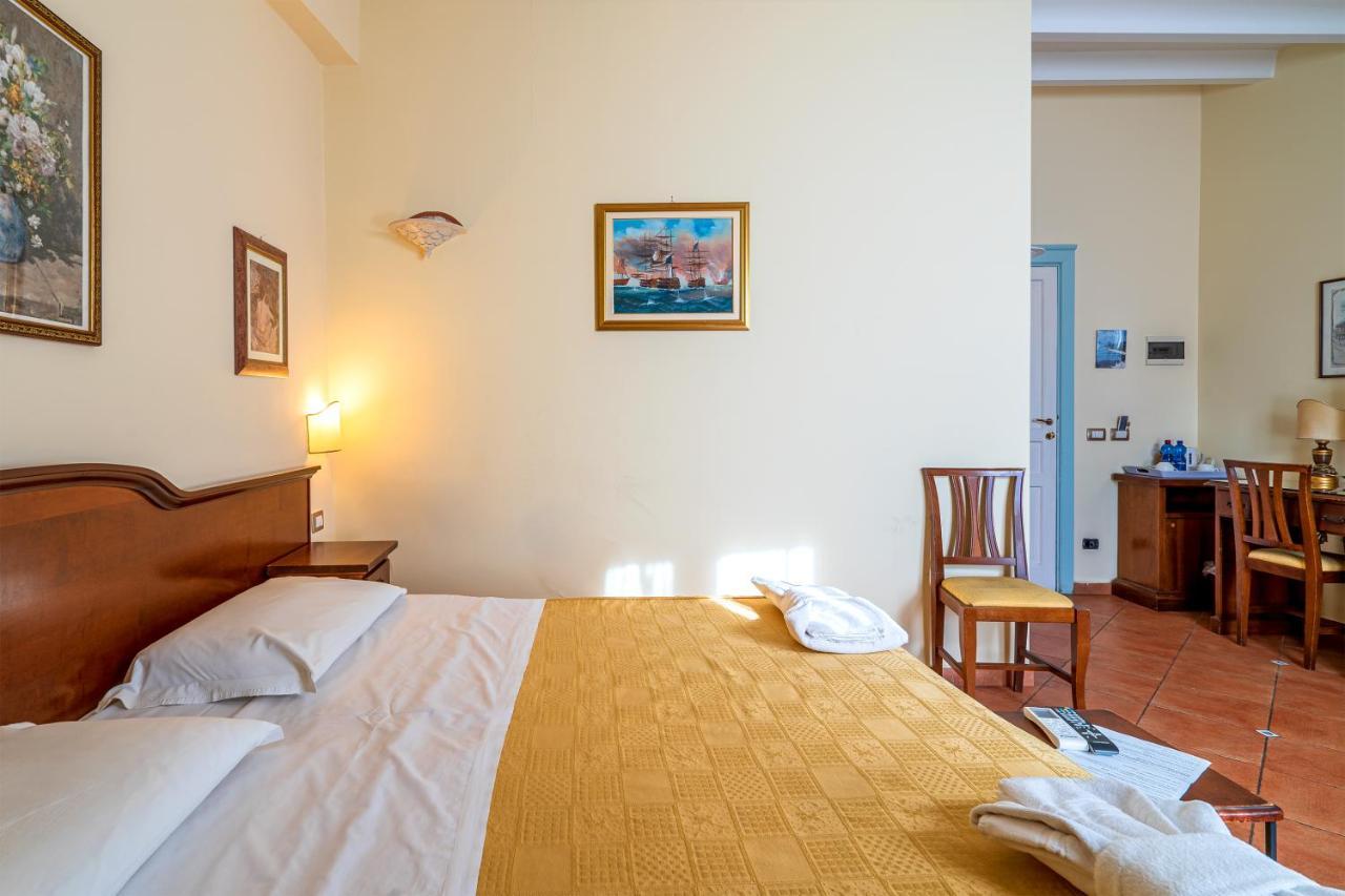 Hotel Mediterraneo Syracuse Extérieur photo