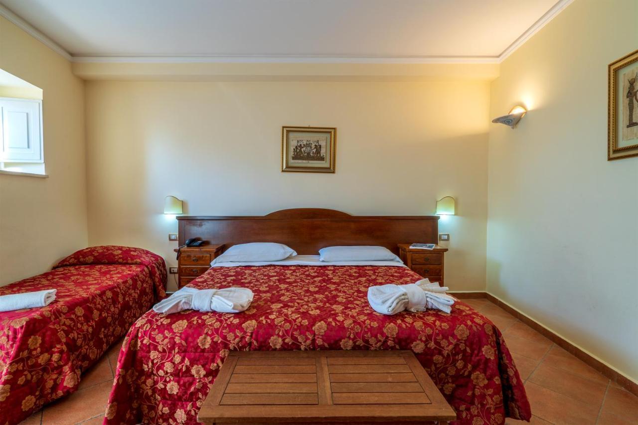 Hotel Mediterraneo Syracuse Extérieur photo