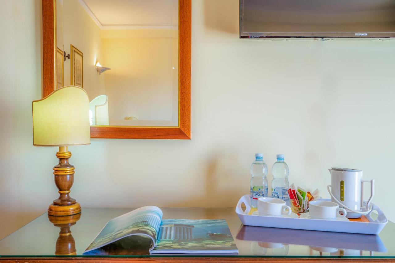 Hotel Mediterraneo Syracuse Extérieur photo