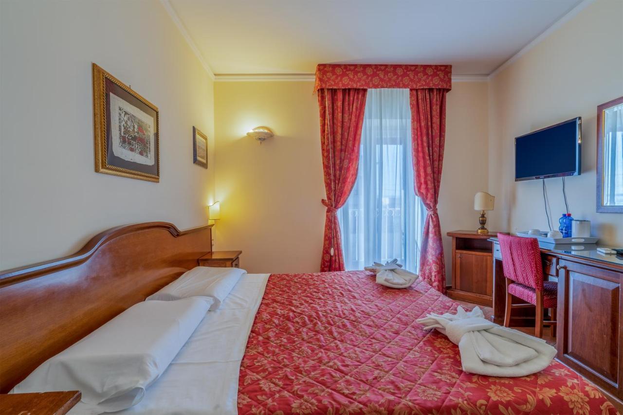 Hotel Mediterraneo Syracuse Extérieur photo