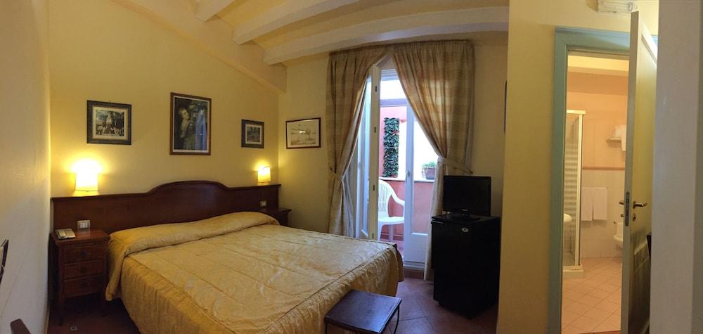 Hotel Mediterraneo Syracuse Extérieur photo