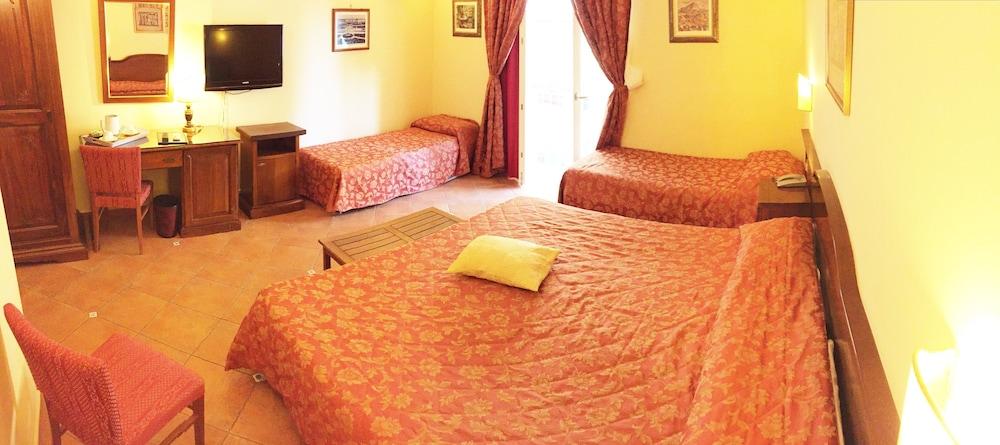 Hotel Mediterraneo Syracuse Extérieur photo