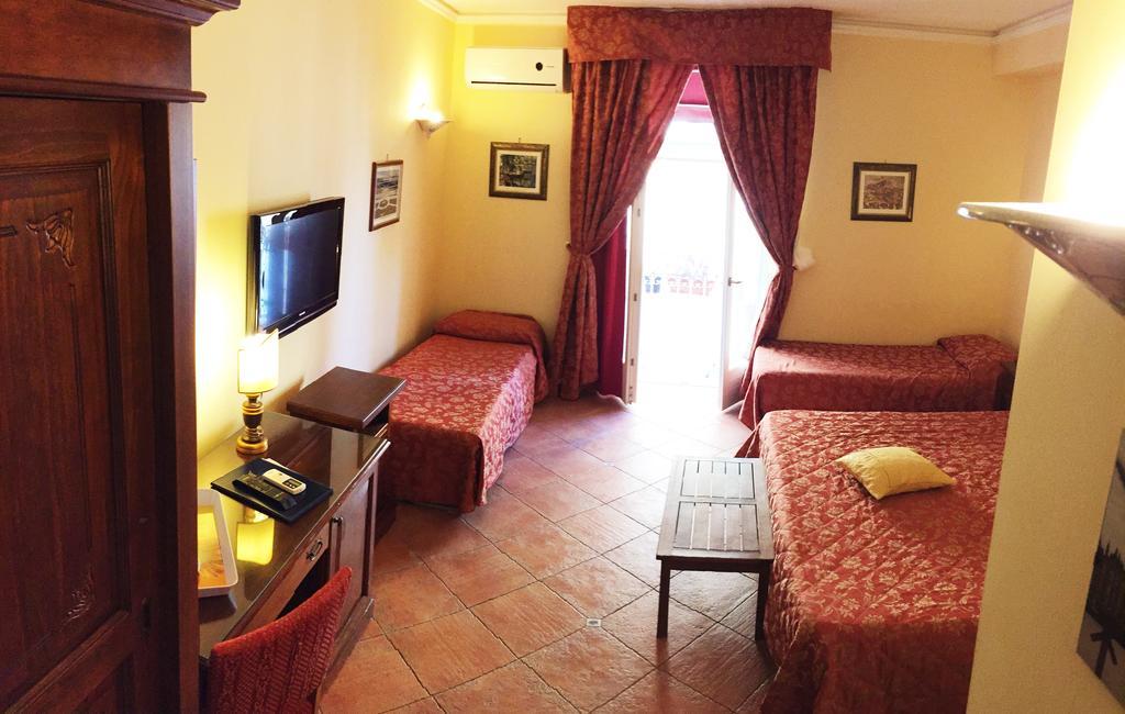 Hotel Mediterraneo Syracuse Extérieur photo